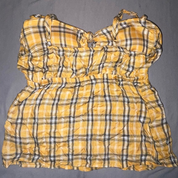 Yellow plaid spaghetti strapped padded blouse - Picture 2 of 3
